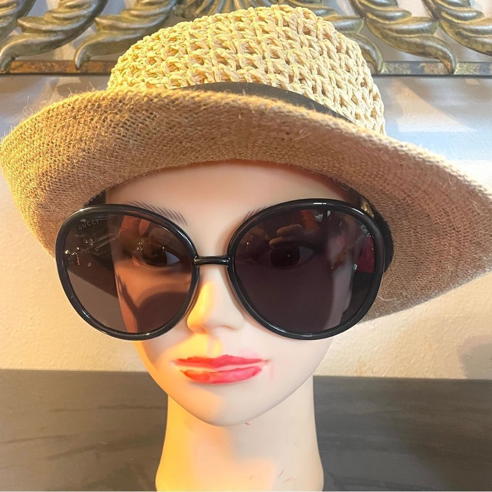 Gucci GG0889S 001 Black Oversized Plastic Woman s Sunglasses NEW